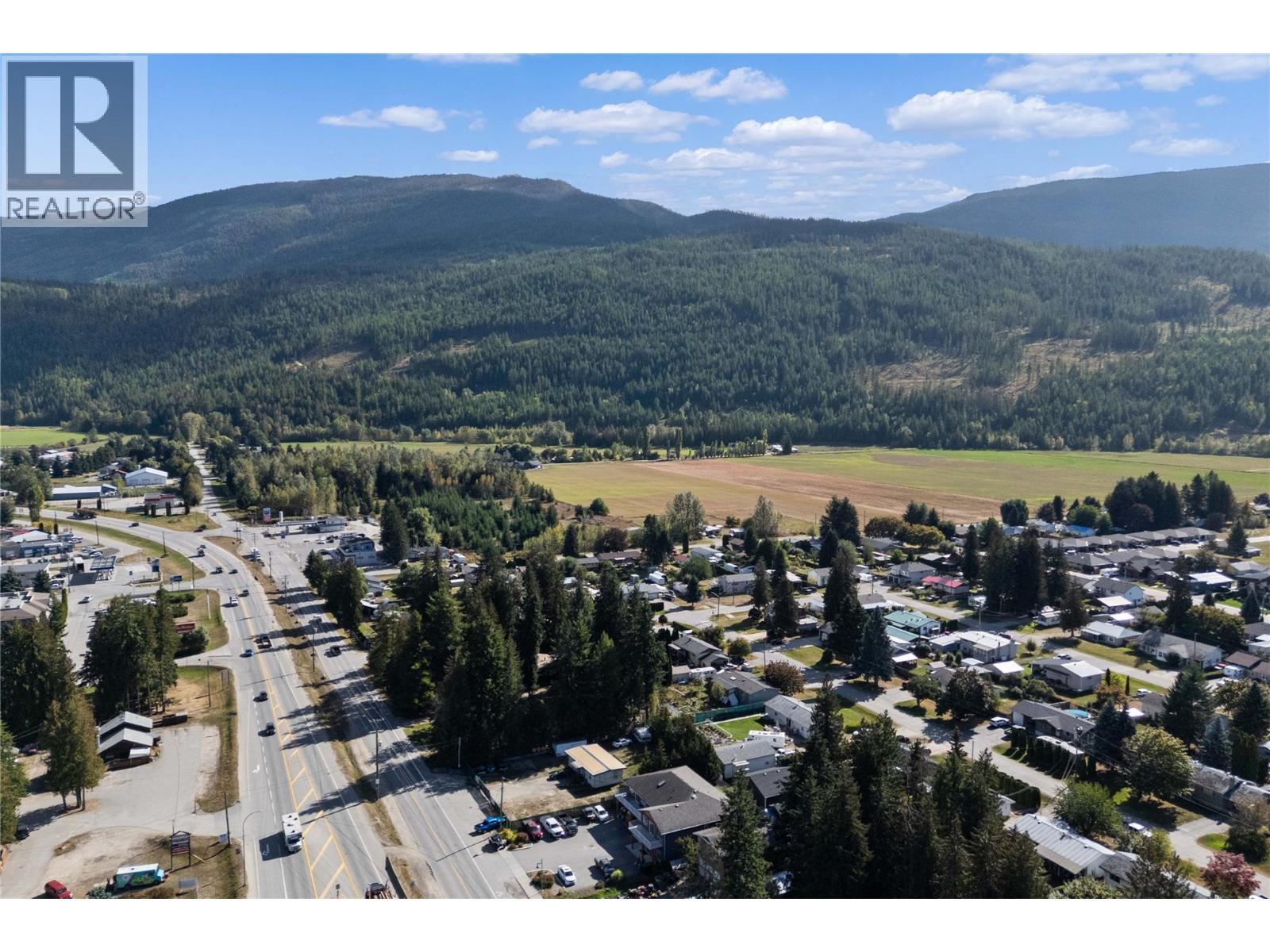 725 Trans-Canada Highway, Sicamous, BC
