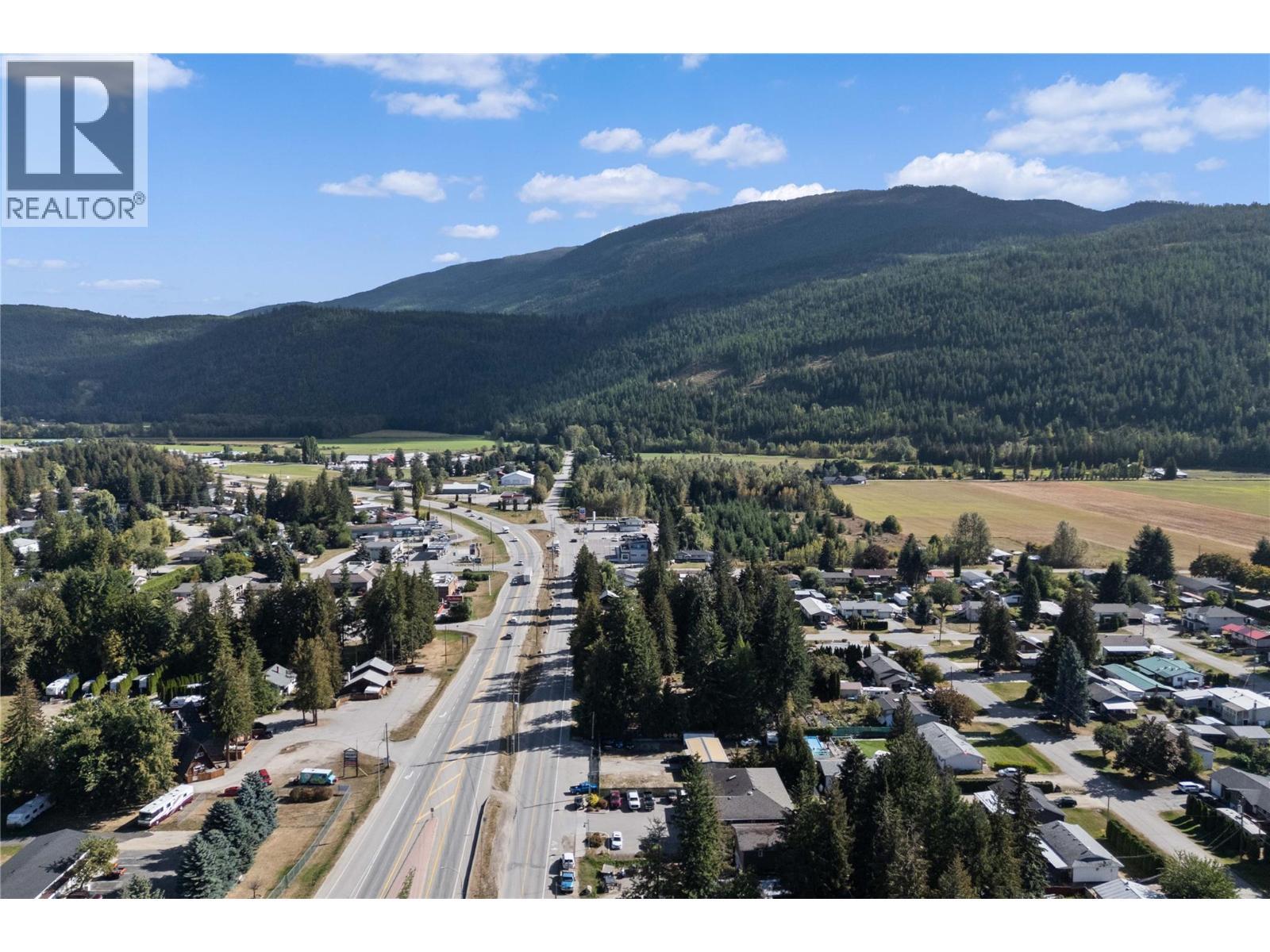 725 Trans-Canada Highway, Sicamous, BC