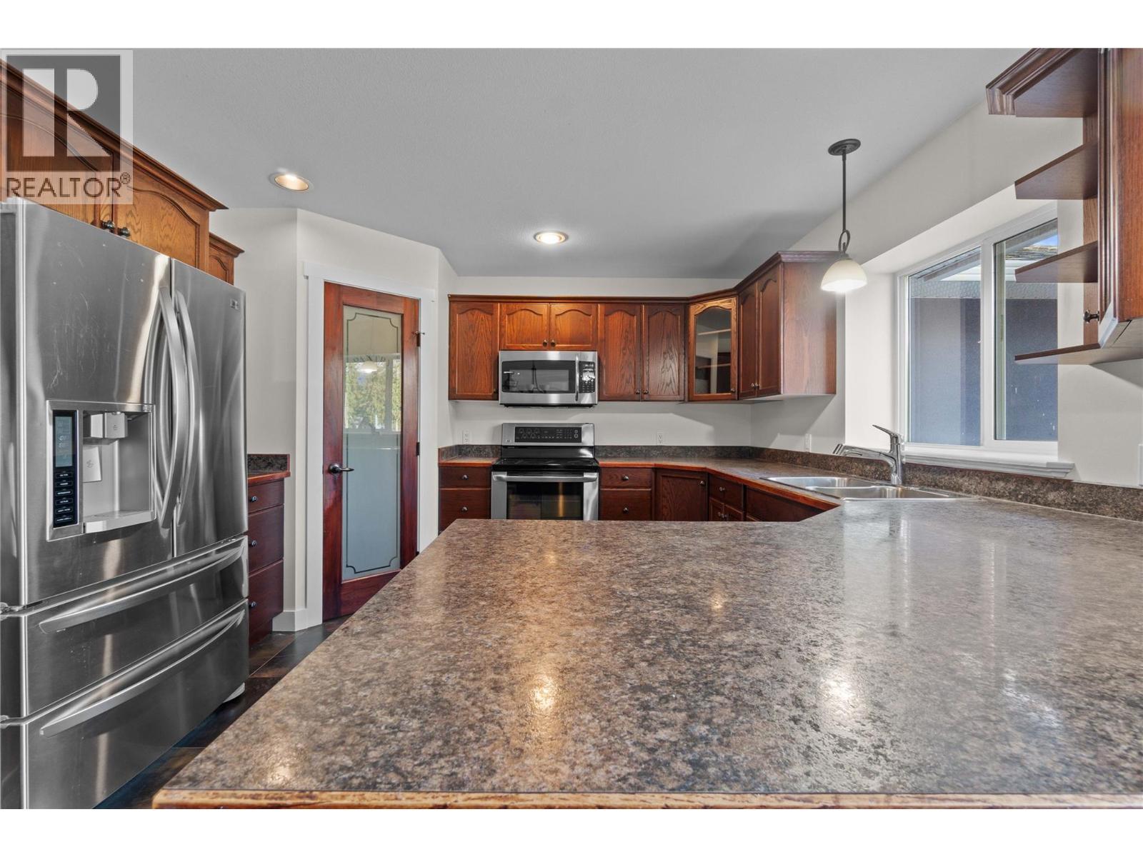 725 Trans-Canada Highway, Sicamous, BC