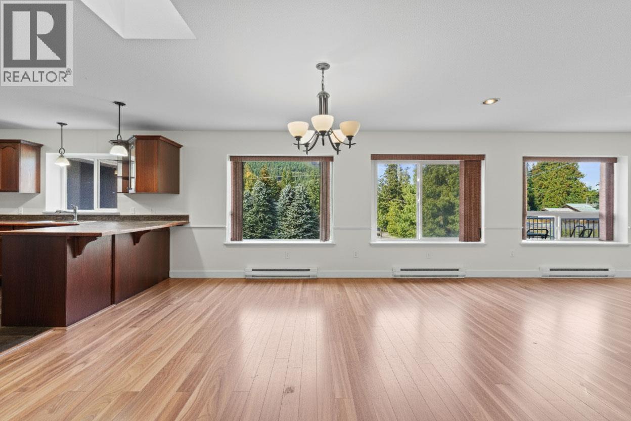 725 Trans-Canada Highway, Sicamous, BC