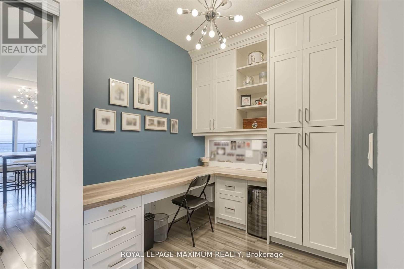 2507 - 3700 Highway 7 Road W, Vaughan, ON - Indoor Photo Showing Office