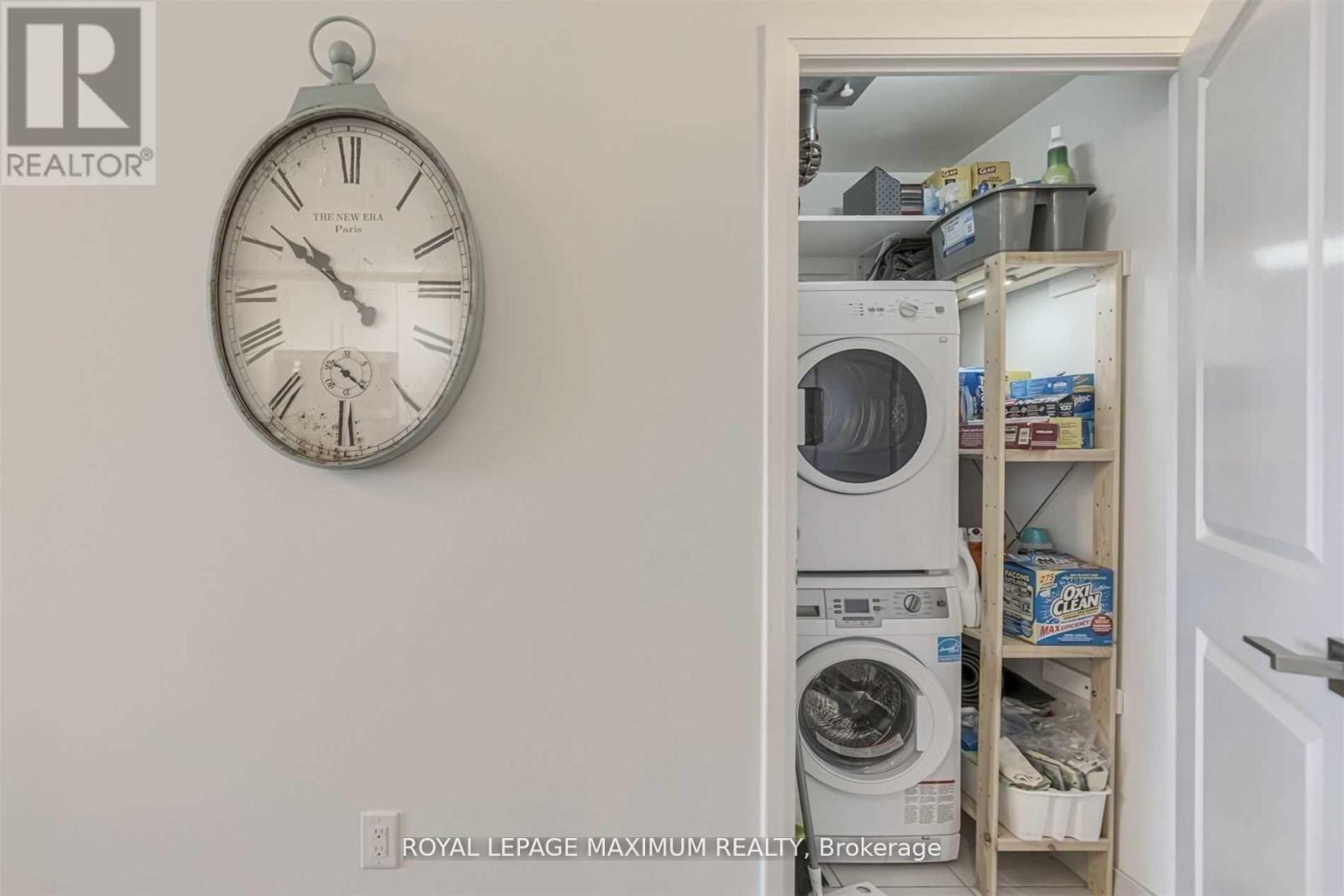 2507 - 3700 Highway 7 Road W, Vaughan, ON - Indoor Photo Showing Laundry Room