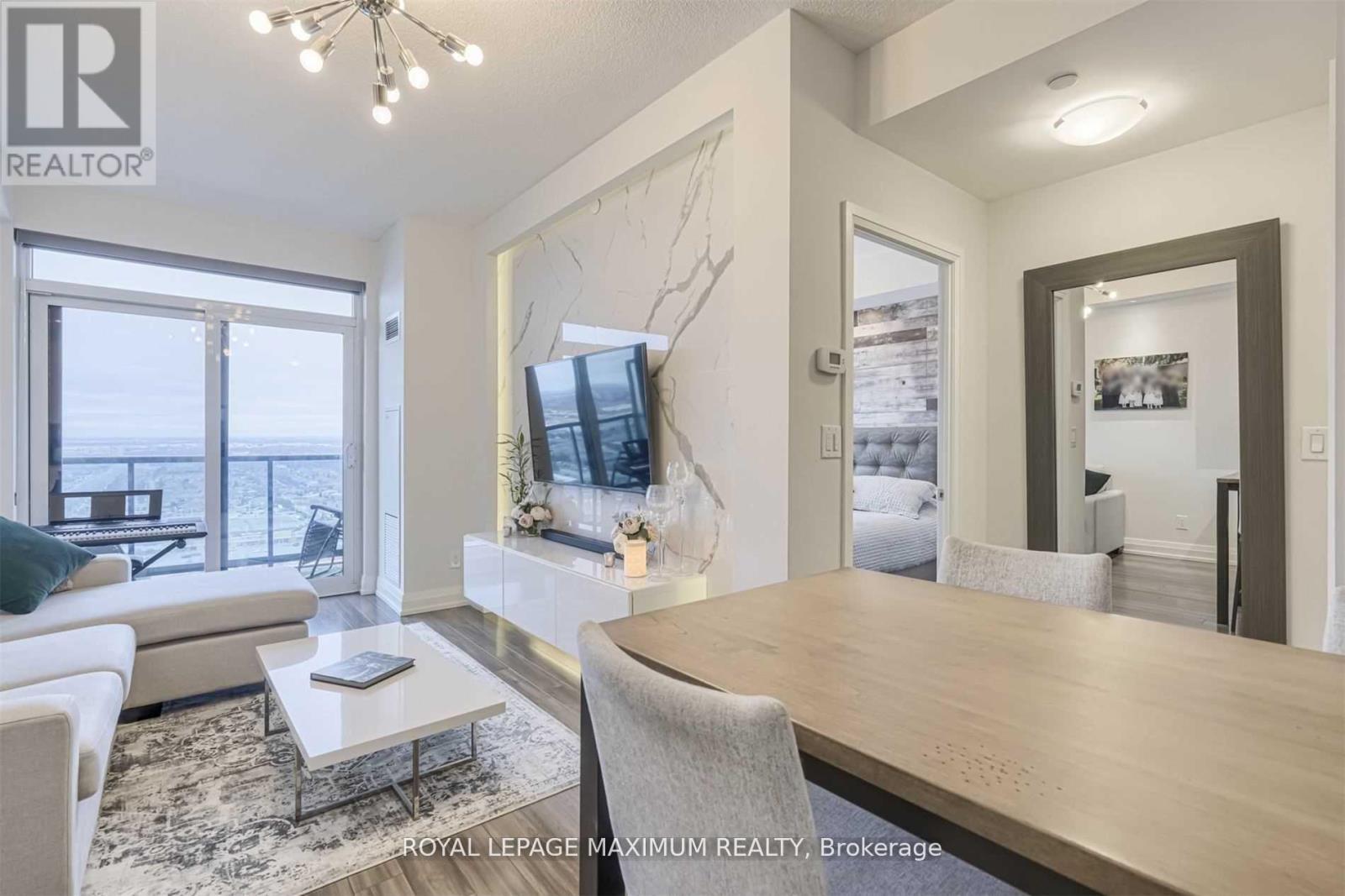 2507 - 3700 Highway 7 Road W, Vaughan, ON - Indoor