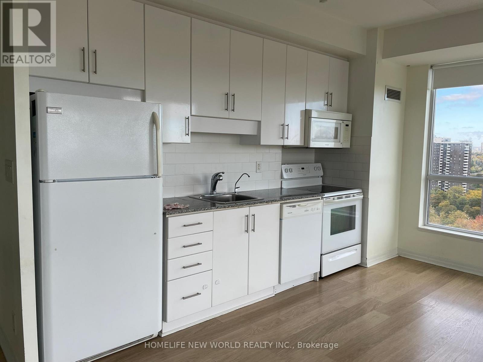 30 Herons Hill Way, Toronto, ON - Indoor Photo Showing Kitchen