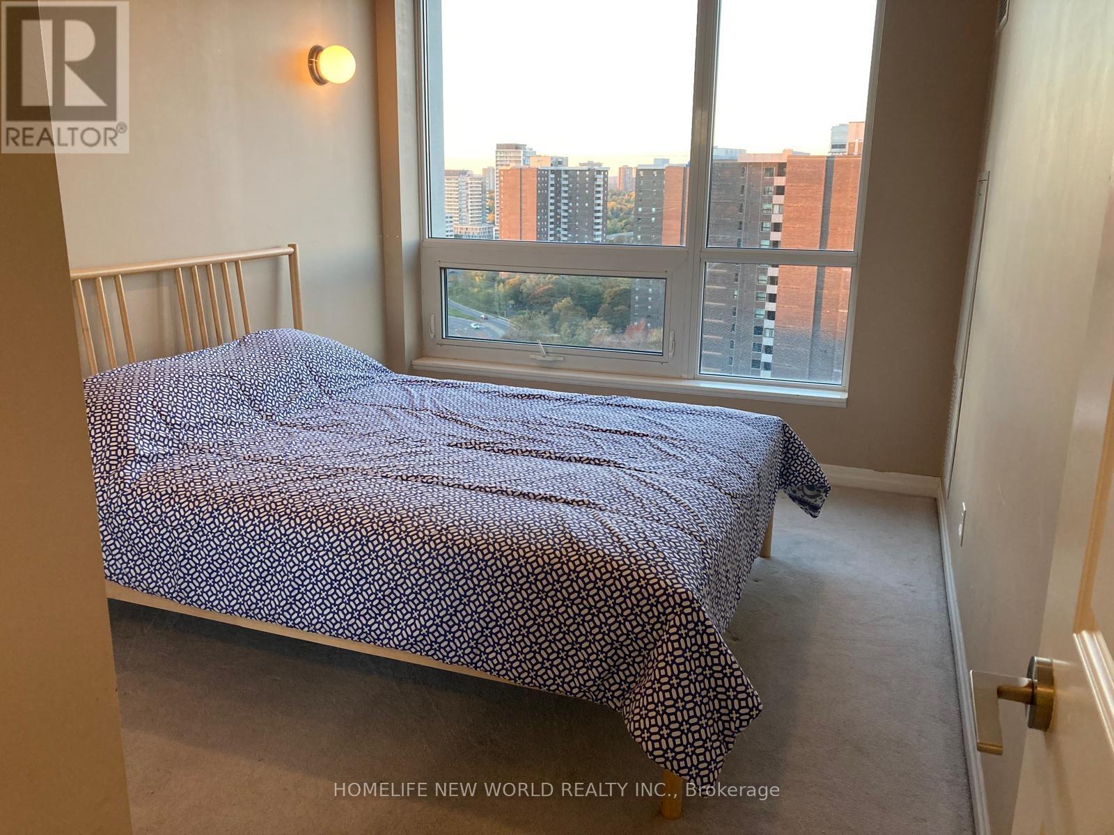 30 Herons Hill Way, Toronto, ON - Indoor Photo Showing Bedroom