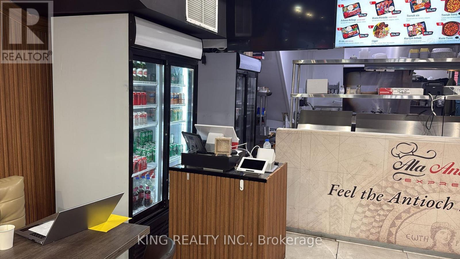 424 Danforth Avenue, Toronto, ON