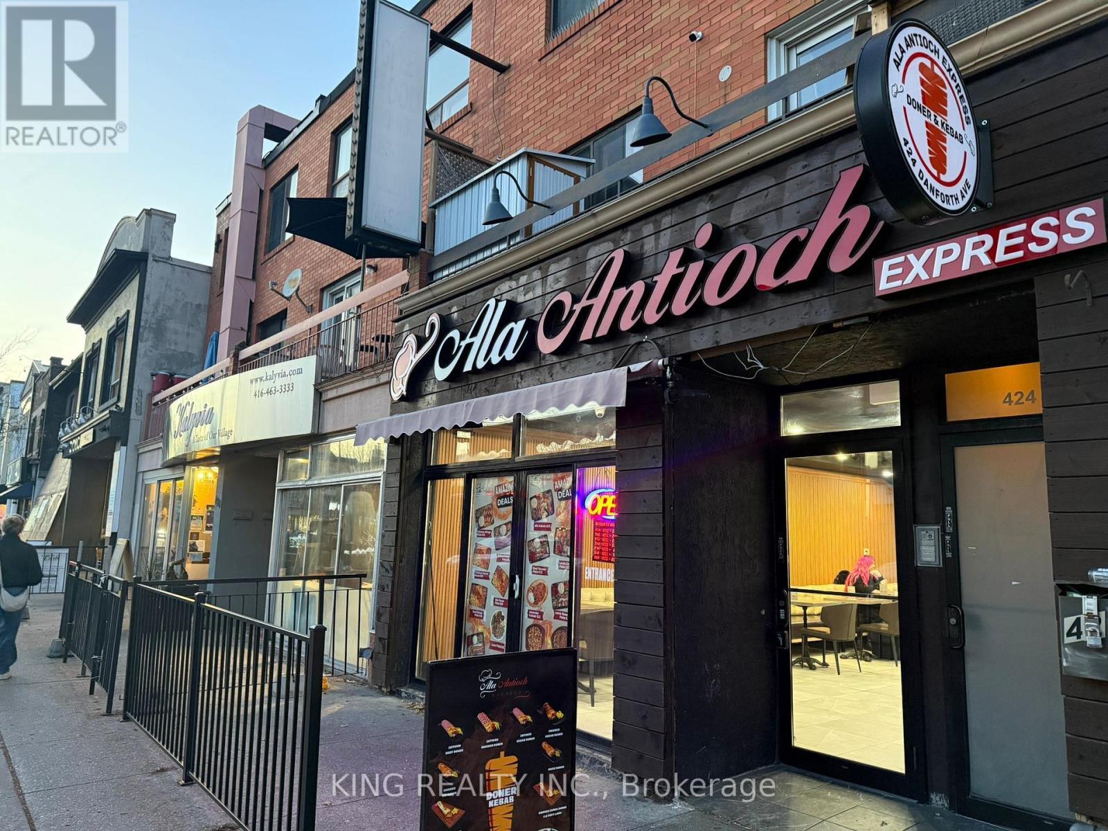 424 Danforth Avenue, Toronto, ON