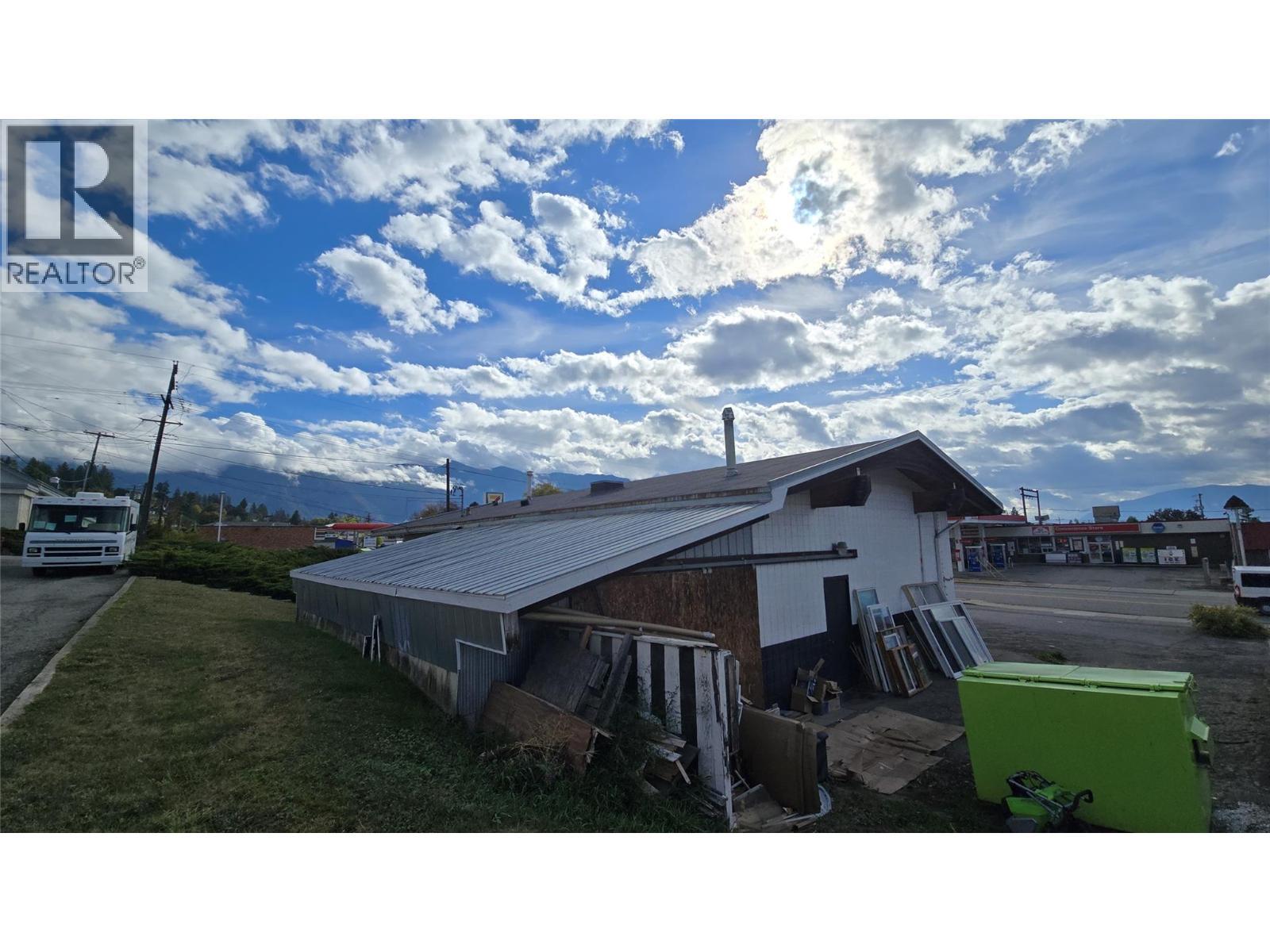 1520 Canyon Street, Creston, BC