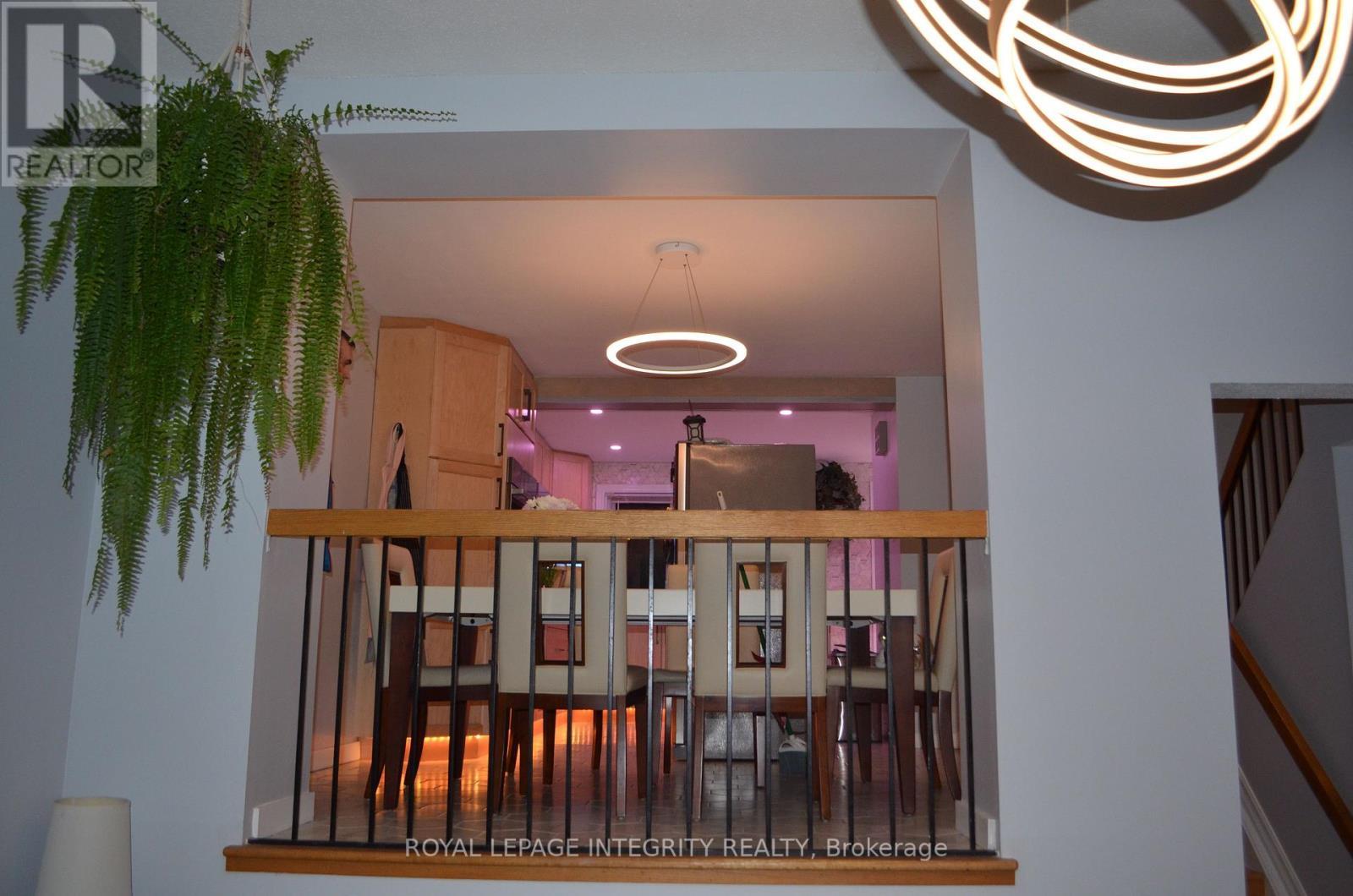 104 Esterlawn Private, Ottawa, ON - Indoor Photo Showing Other Room