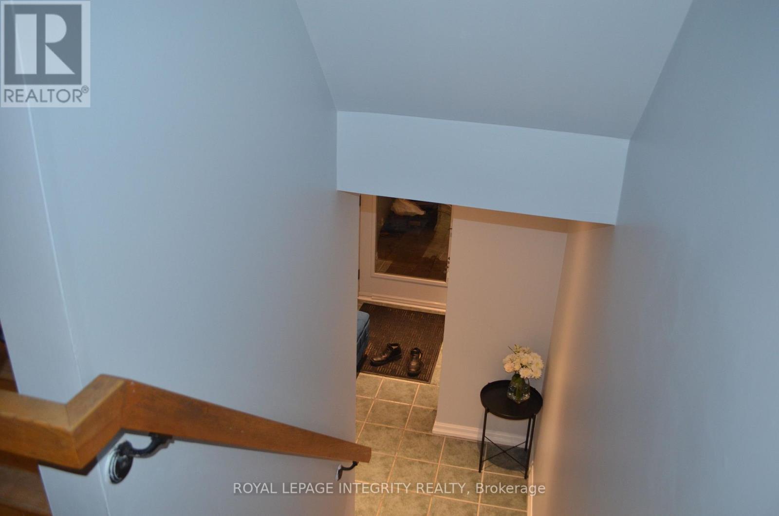 104 Esterlawn Private, Ottawa, ON - Photo Showing Other Room