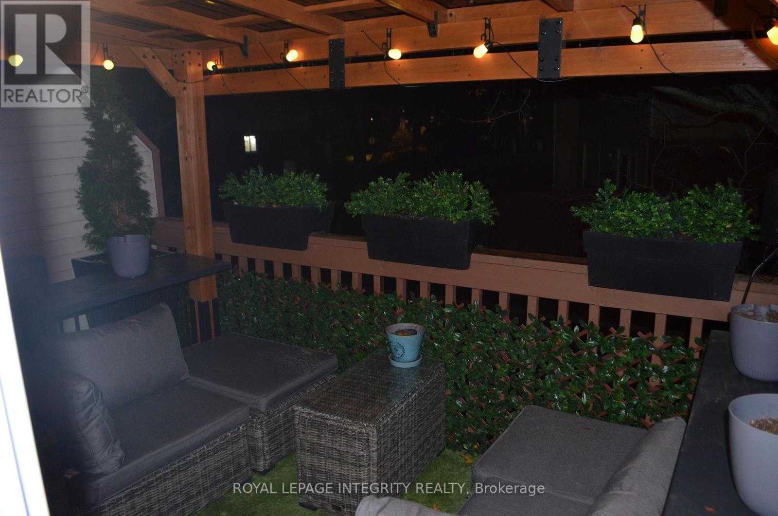 104 Esterlawn Private, Ottawa, ON - Outdoor With Deck Patio Veranda