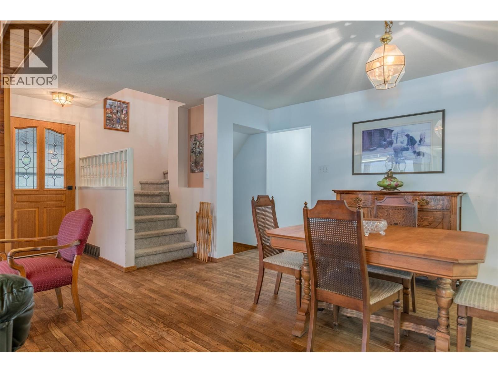 2071 Massie Road, Christina Lake, BC - Indoor Photo Showing Dining Room