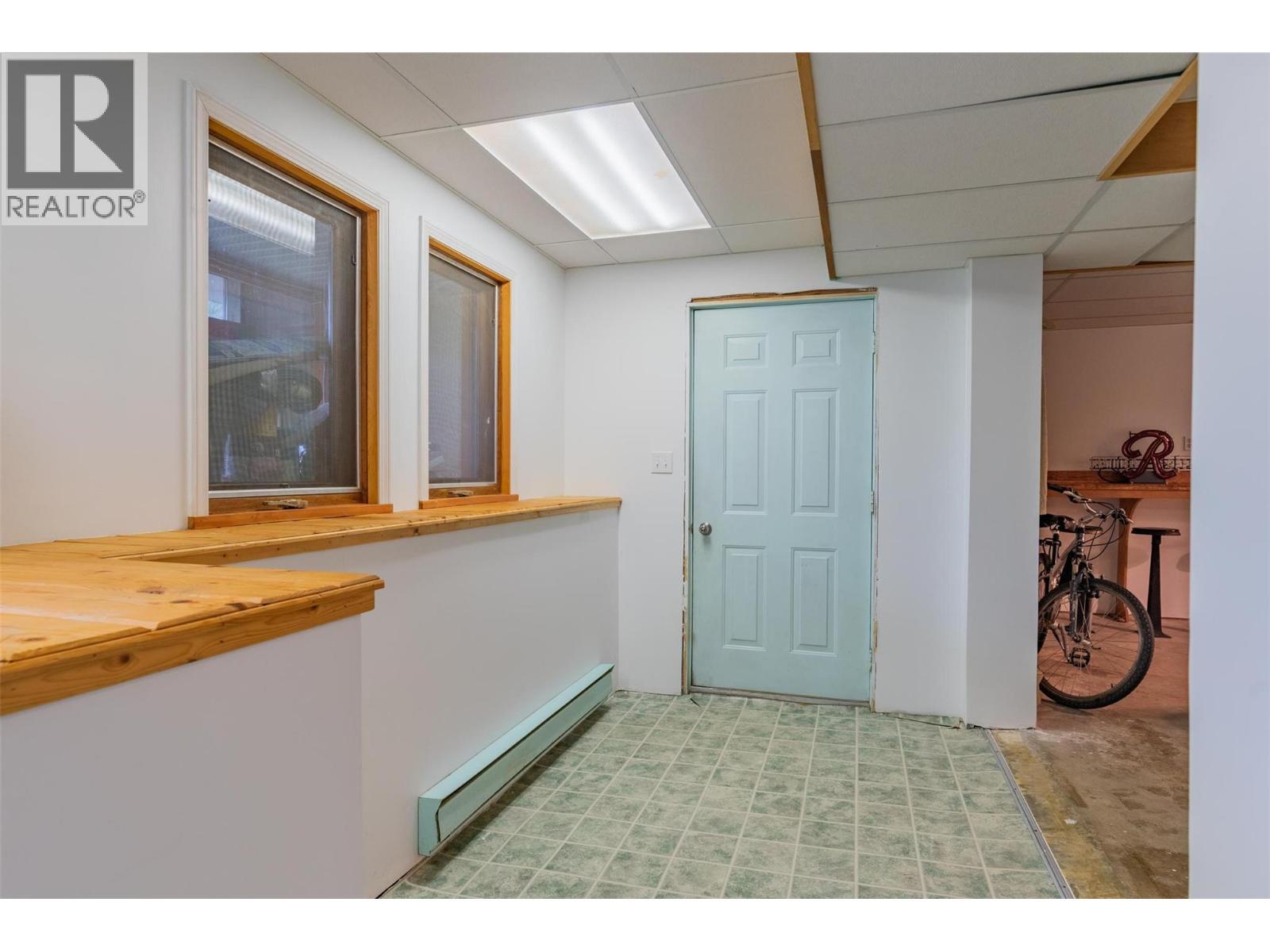 2071 Massie Road, Christina Lake, BC - Indoor Photo Showing Other Room