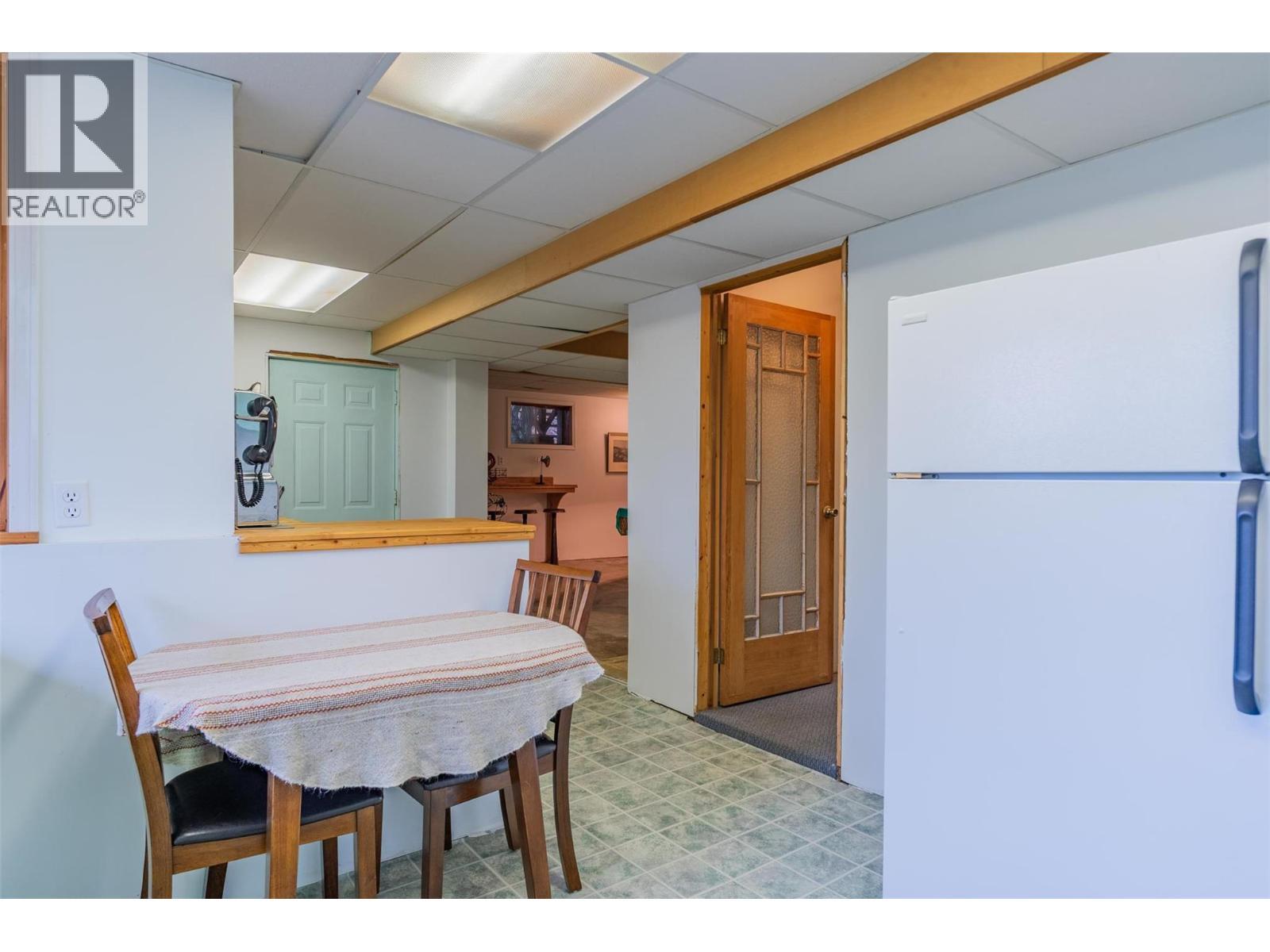 2071 Massie Road, Christina Lake, BC - Indoor Photo Showing Dining Room