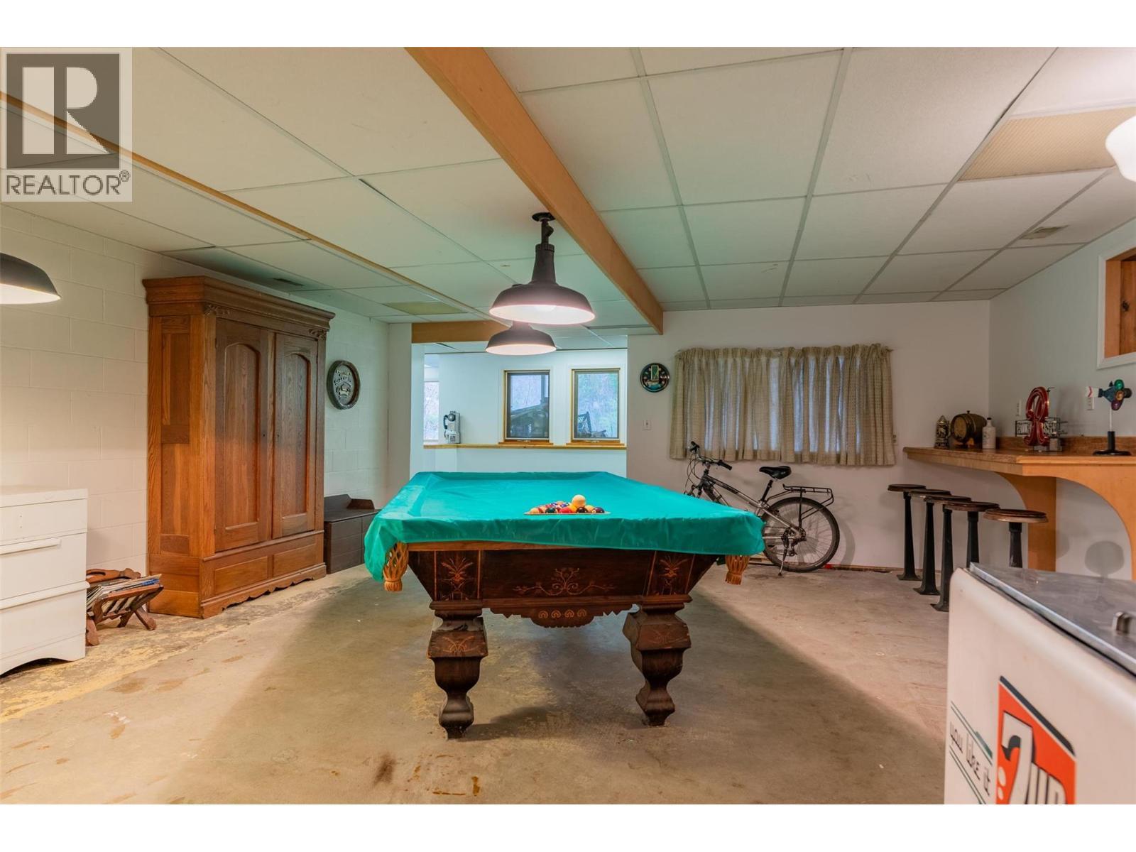 2071 Massie Road, Christina Lake, BC - Indoor Photo Showing Other Room