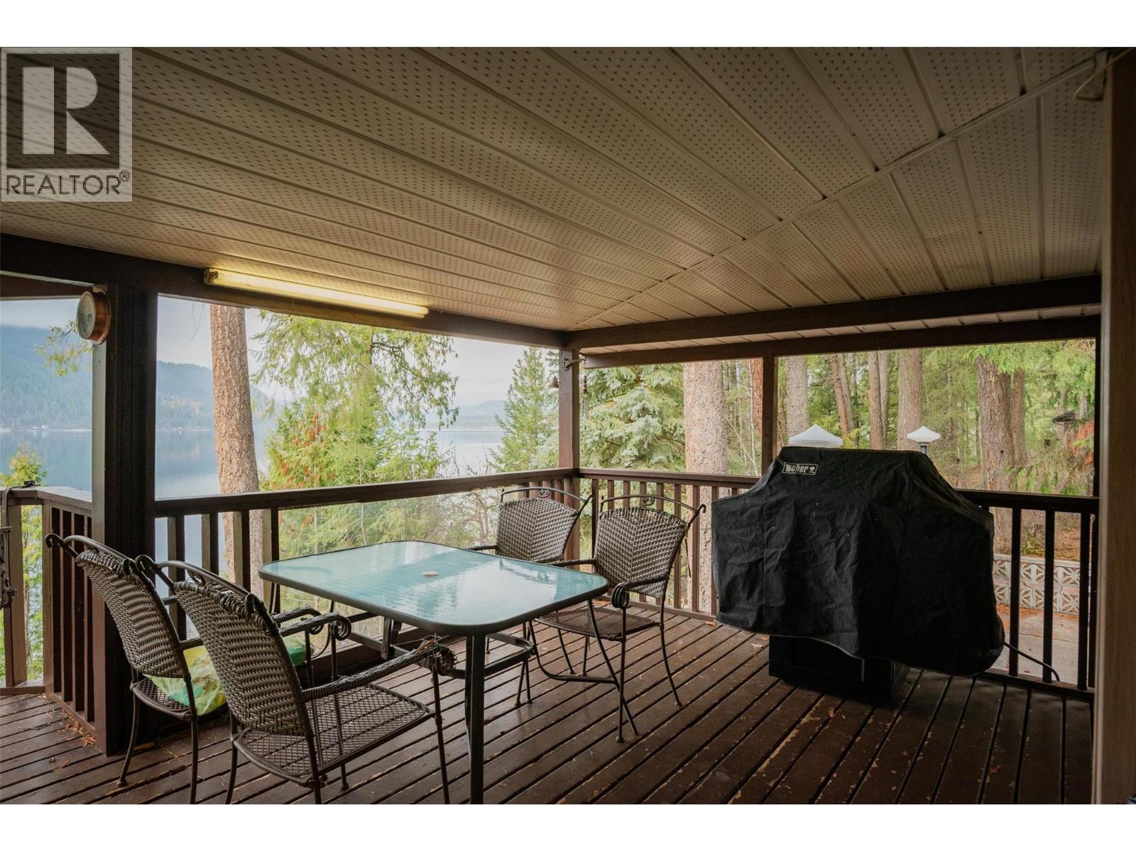 2071 Massie Road, Christina Lake, BC - Outdoor With Deck Patio Veranda With Exterior