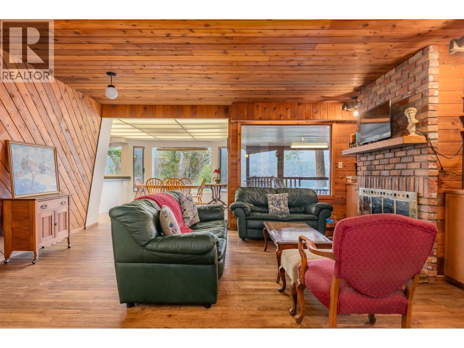 2071 Massie Road, Christina Lake, BC - Indoor Photo Showing Living Room With Fireplace