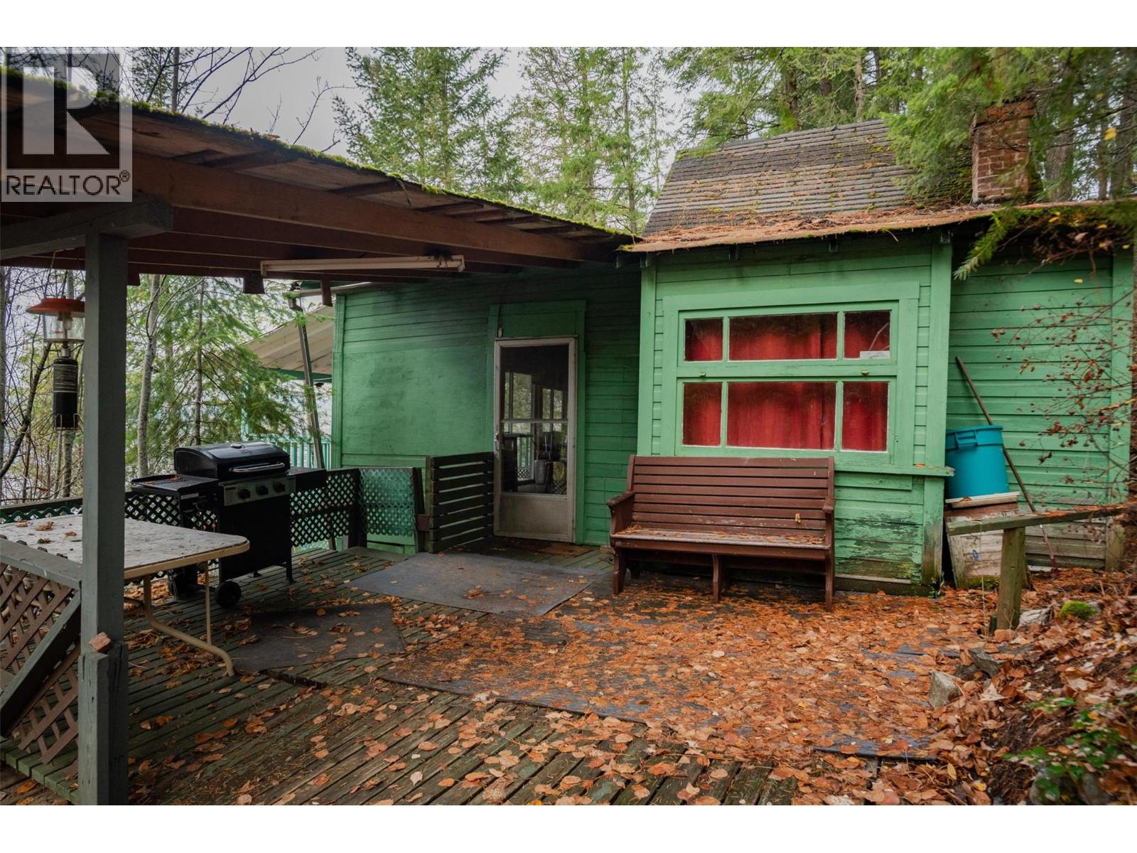 2071 Massie Road, Christina Lake, BC - Outdoor