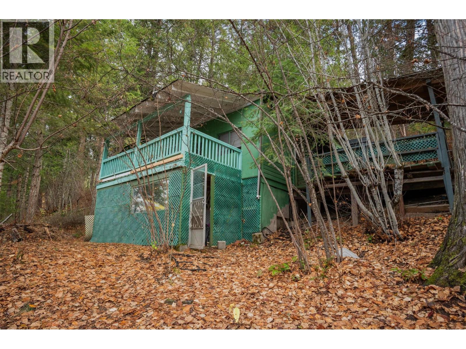 2071 Massie Road, Christina Lake, BC - Outdoor