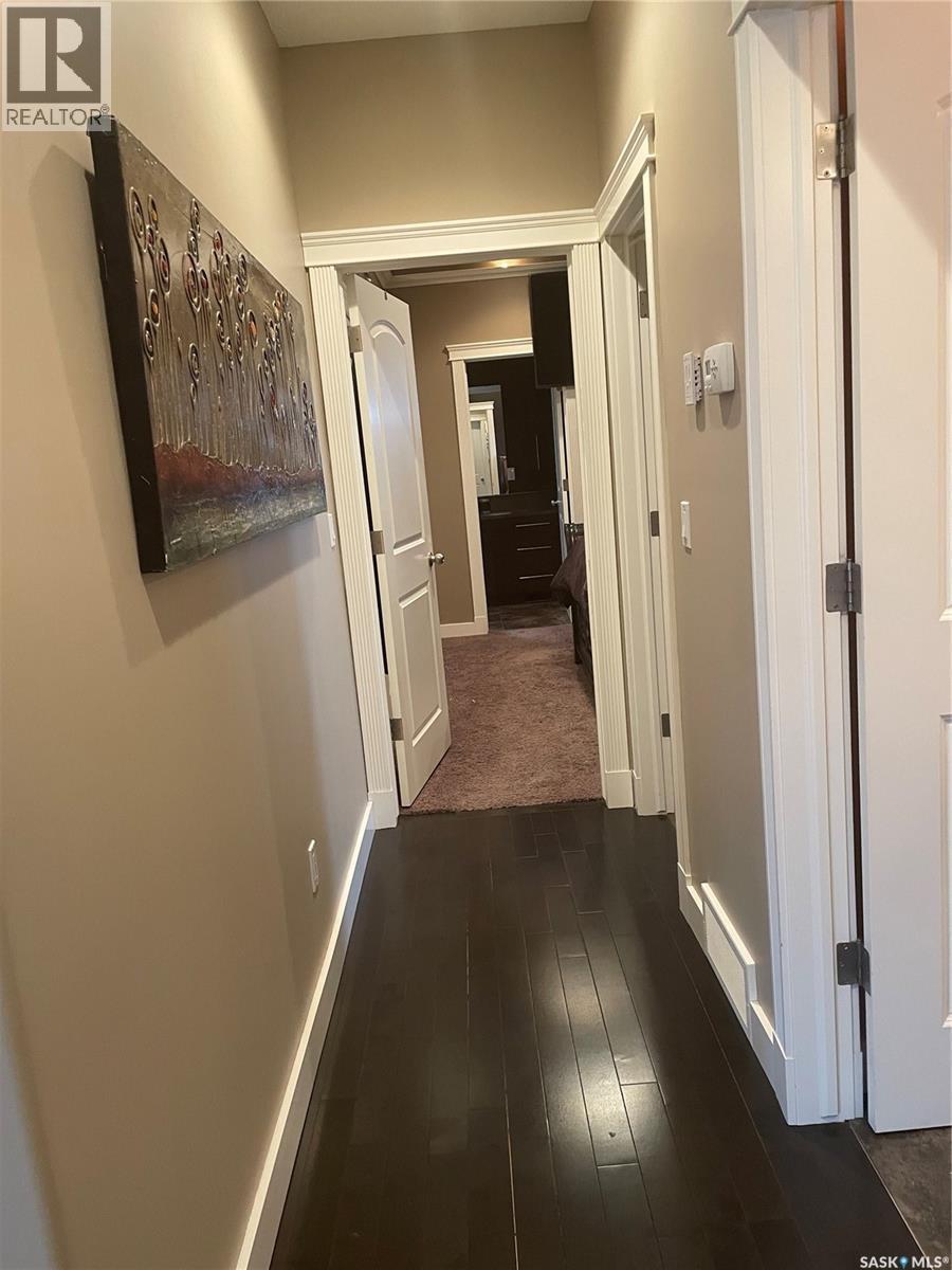 916 3Rd Street Se, Weyburn, SK - Indoor Photo Showing Other Room