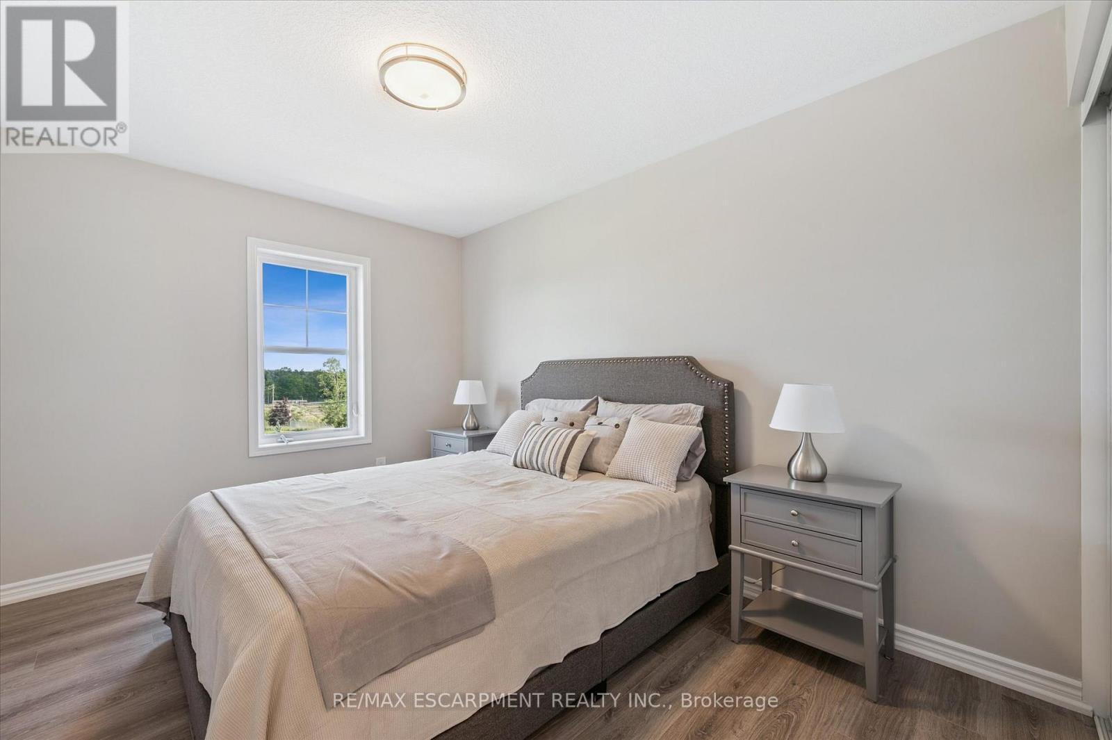 80 - 22 Spring Creek Drive, Hamilton, ON - Indoor Photo Showing Bedroom