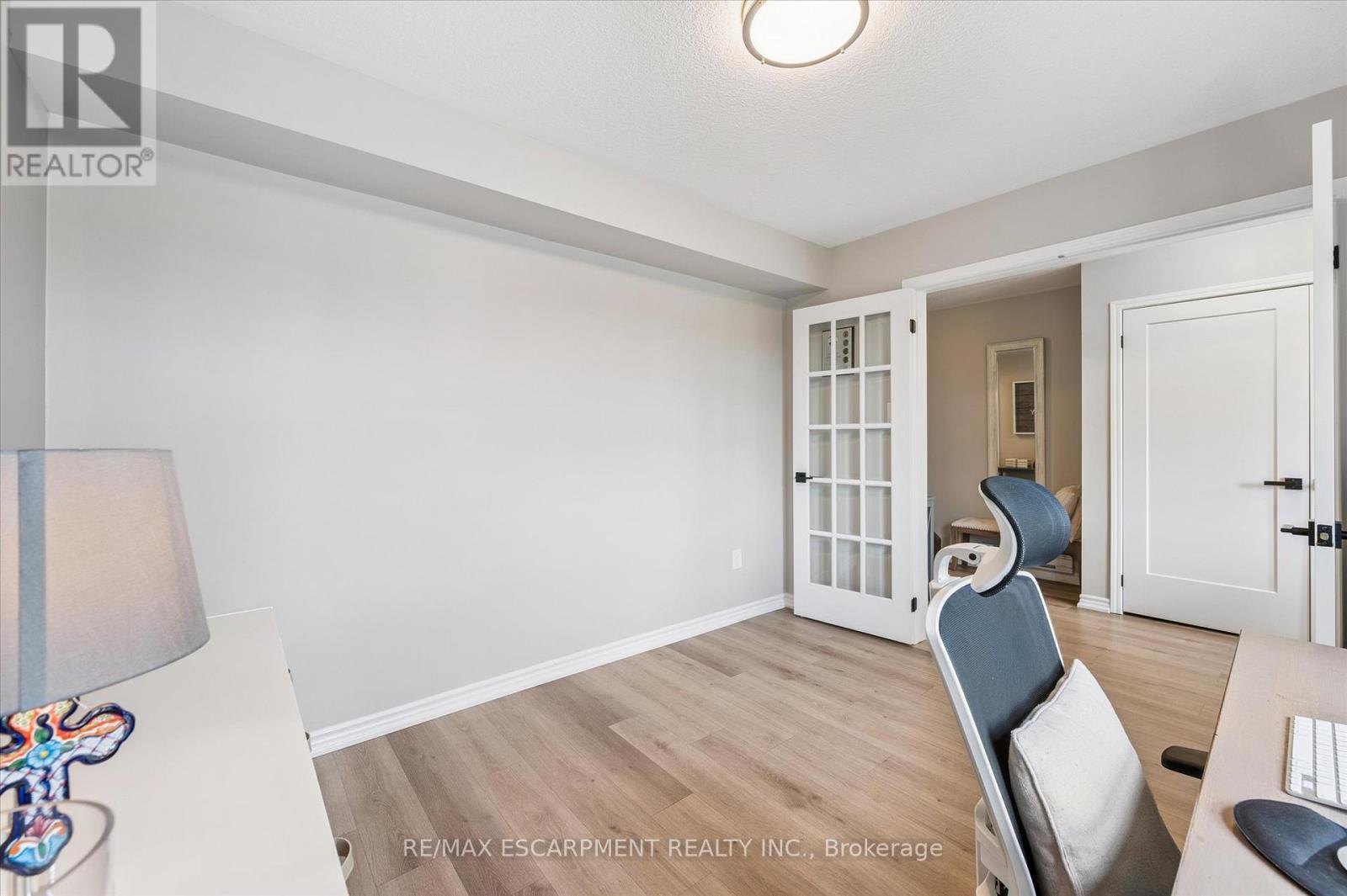 80 - 22 Spring Creek Drive, Hamilton, ON - Indoor Photo Showing Gym Room