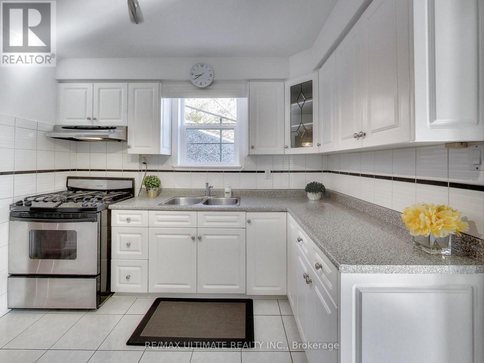Apt #2 - 1460 Davenport Road, Toronto, ON - Indoor Photo Showing Kitchen With Double Sink