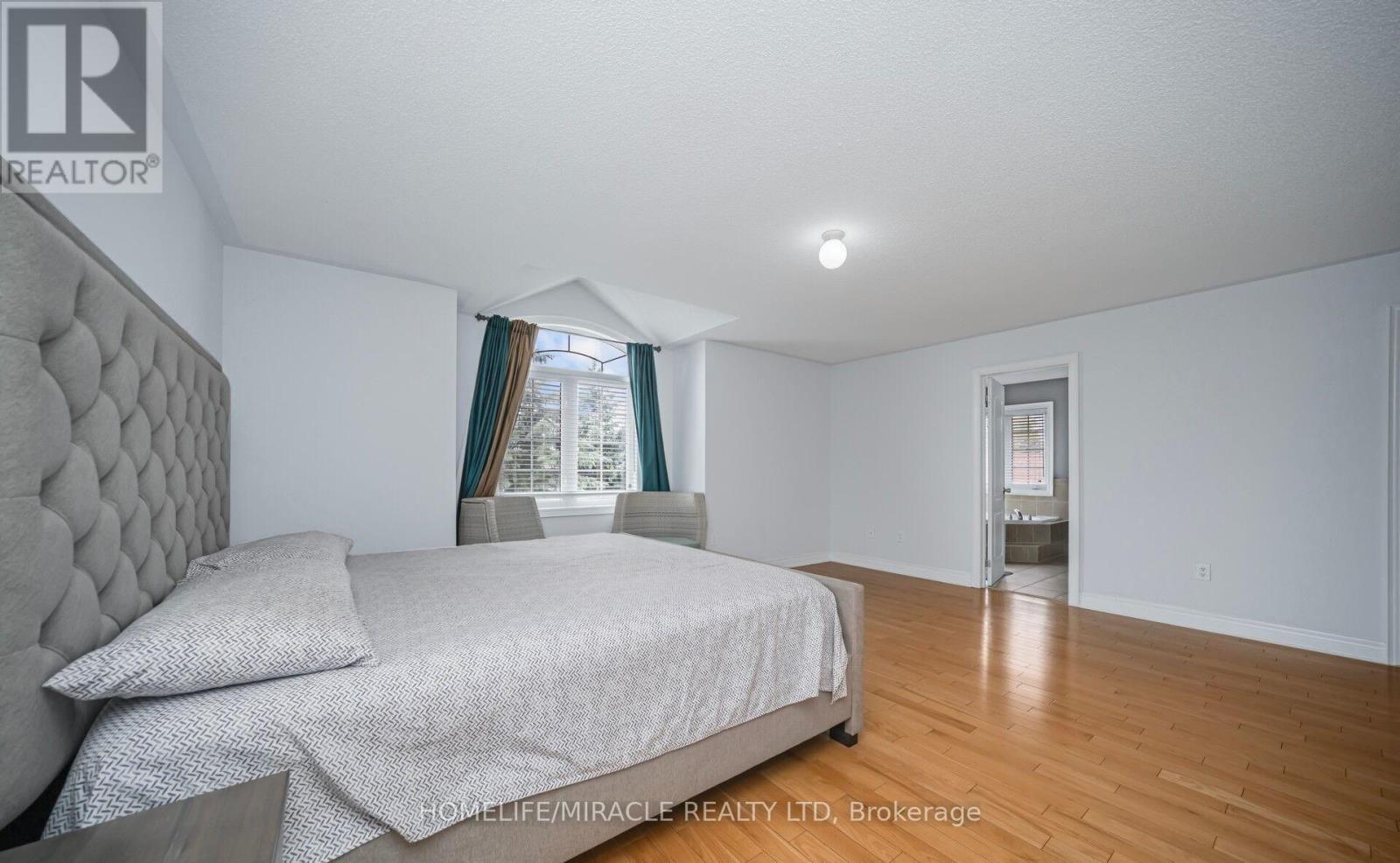 2 Roycrest Street, Brampton, ON - Indoor Photo Showing Bedroom