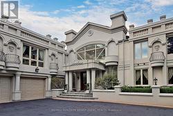 305 WOODLAND ACRES CRESCENT Vaughan, ON L6A 1G1