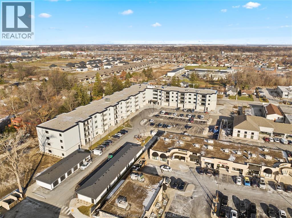3817 Howard Avenue Unit# 313, Windsor, ON - Outdoor With View