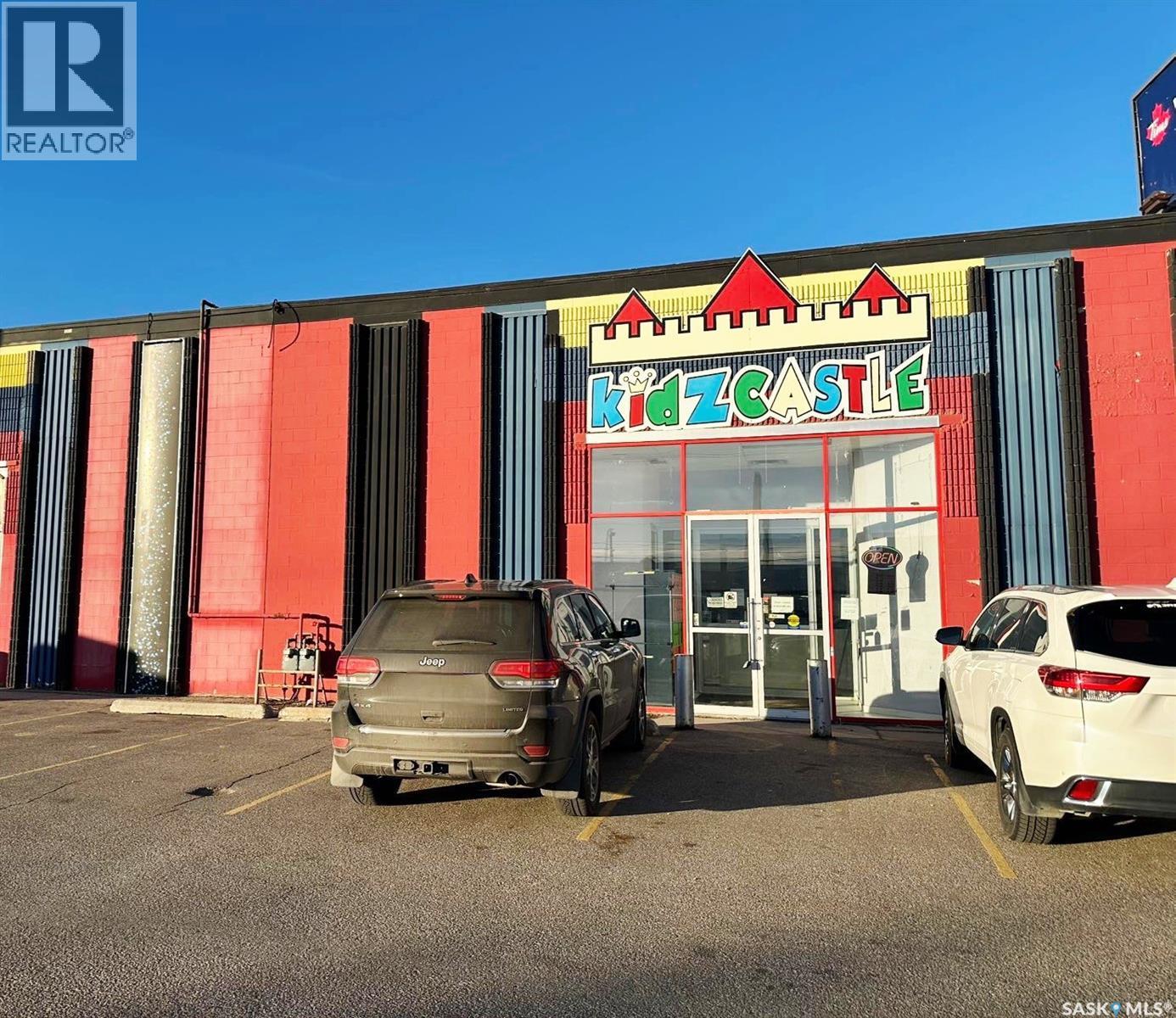 714 Circle Drive N, Saskatoon, SK