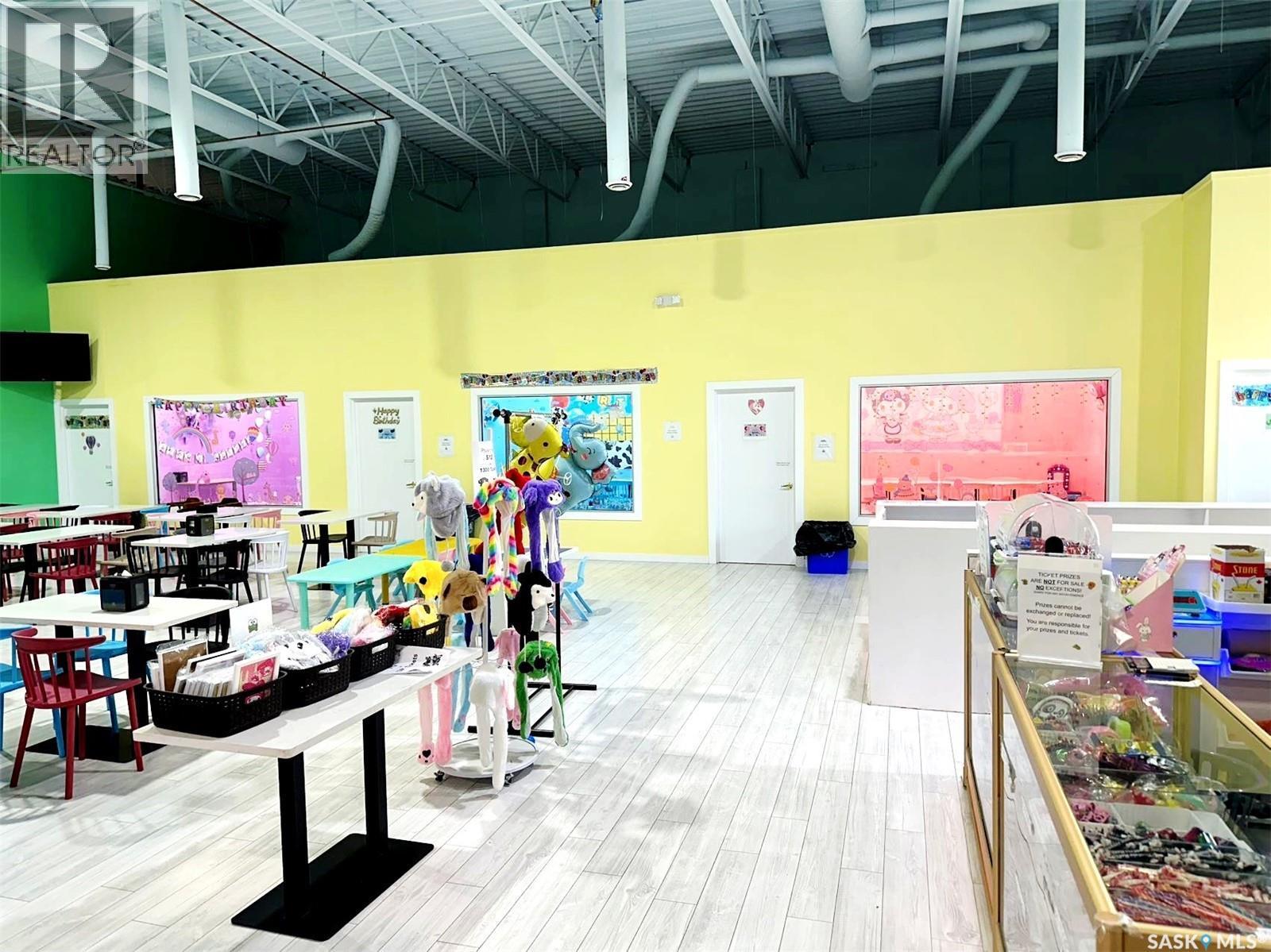 714 Circle Drive N, Saskatoon, SK