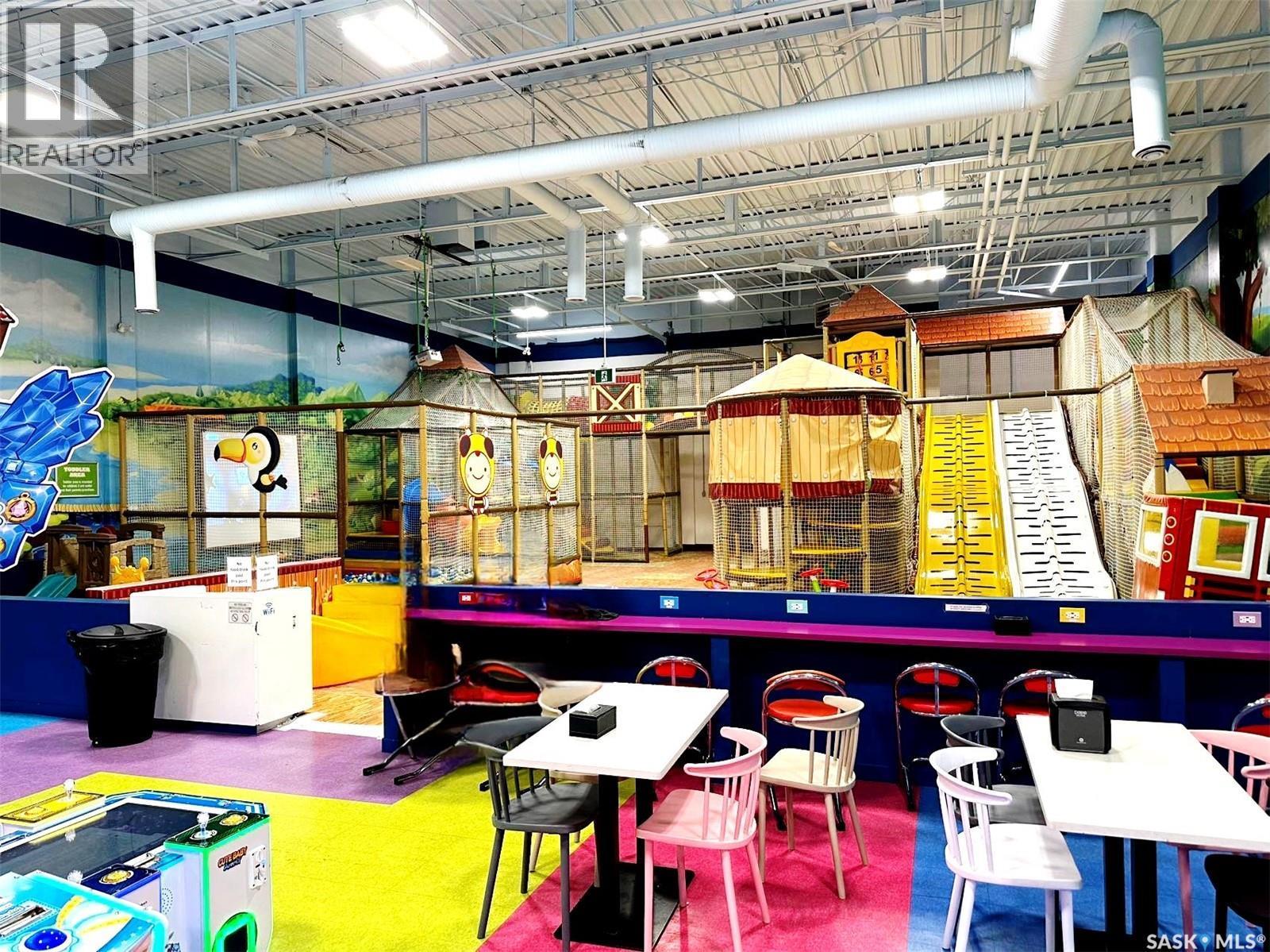 714 Circle Drive N, Saskatoon, SK