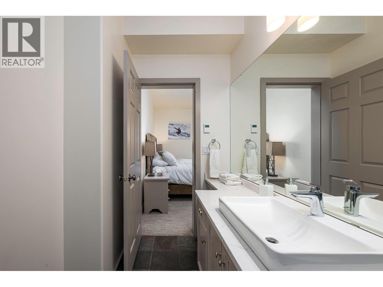 5940 Snowpines Way Unit# 2, Big White, BC - Indoor Photo Showing Bathroom