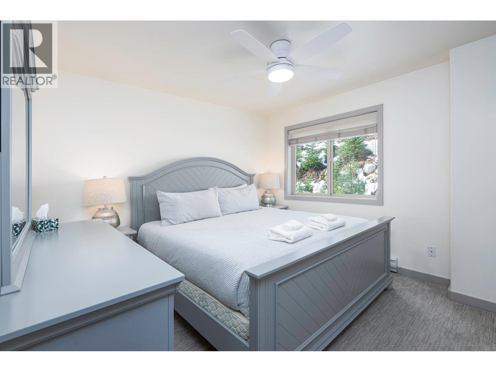 5940 Snowpines Way Unit# 2, Big White, BC - Indoor Photo Showing Bedroom