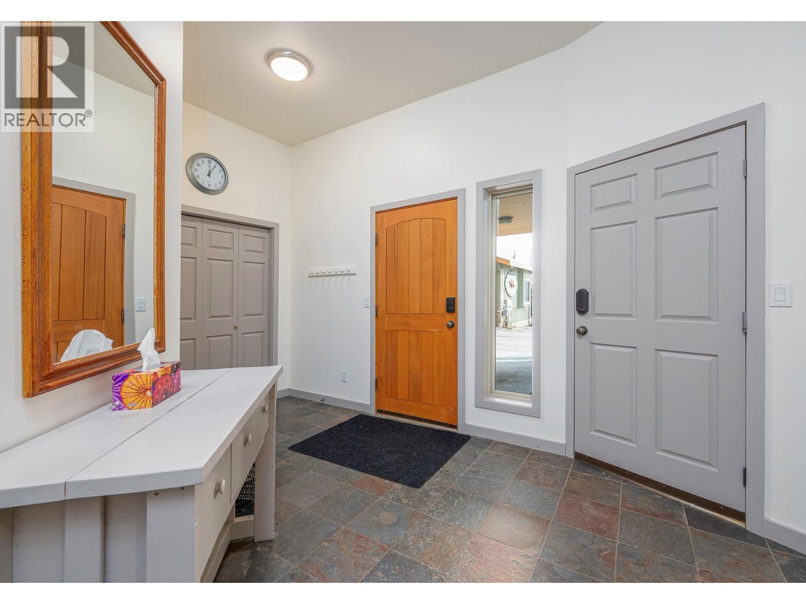 5940 Snowpines Way Unit# 2, Big White, BC - Indoor Photo Showing Other Room