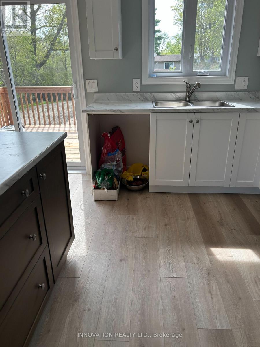 125 Norma Street N, Arnprior, ON - Indoor Photo Showing Kitchen With Double Sink