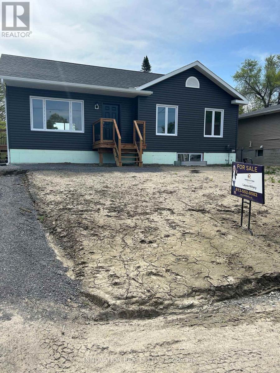 125 Norma Street N, Arnprior, ON - Outdoor