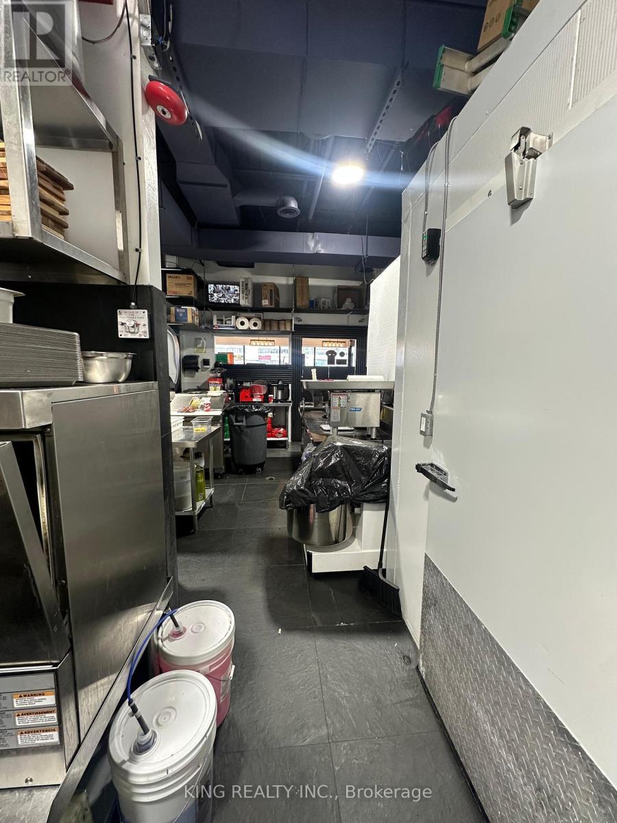 2712 Keele Street, Toronto, ON