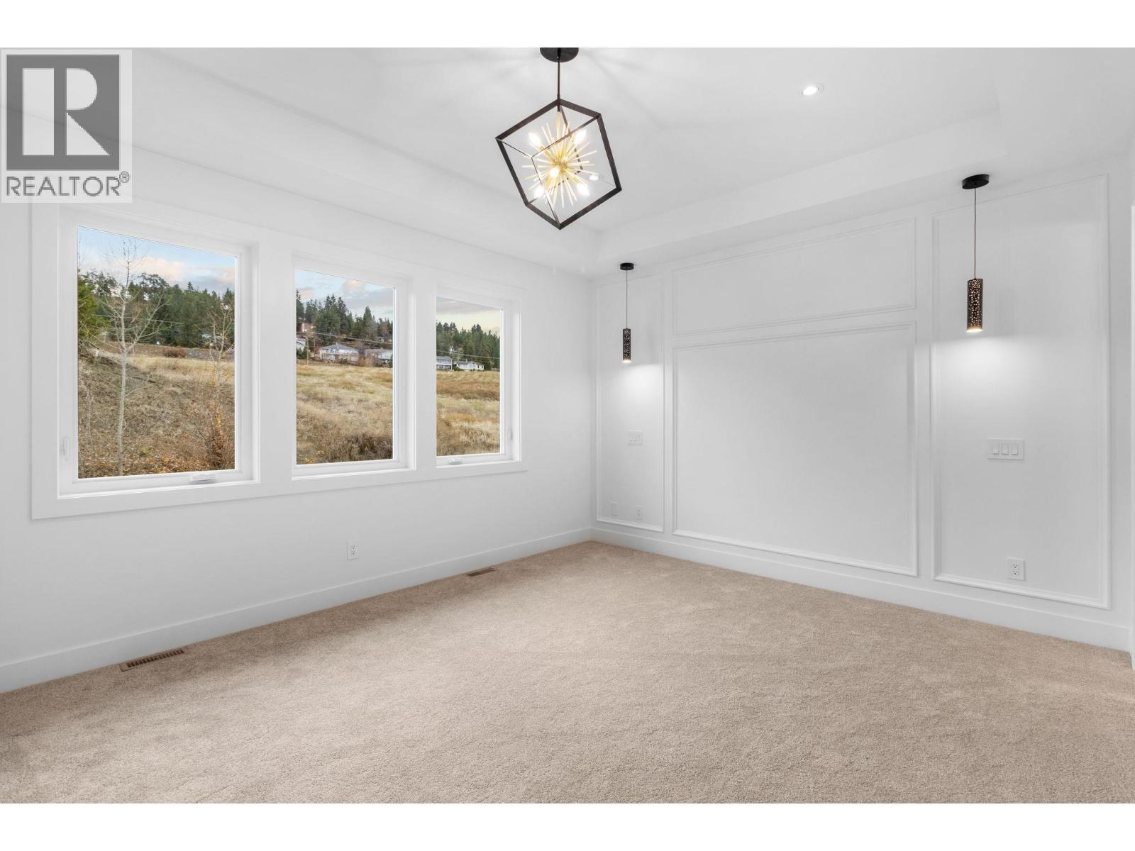 1012 Bull Crescent, Kelowna, BC - Indoor Photo Showing Other Room