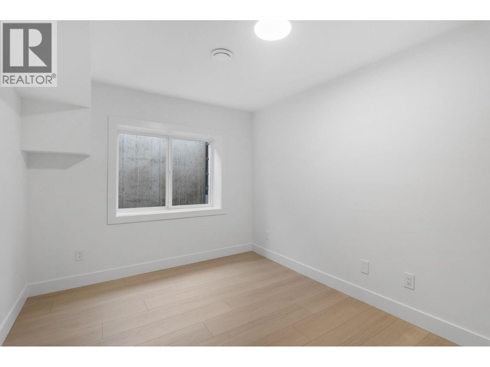 1012 Bull Crescent, Kelowna, BC - Indoor Photo Showing Other Room