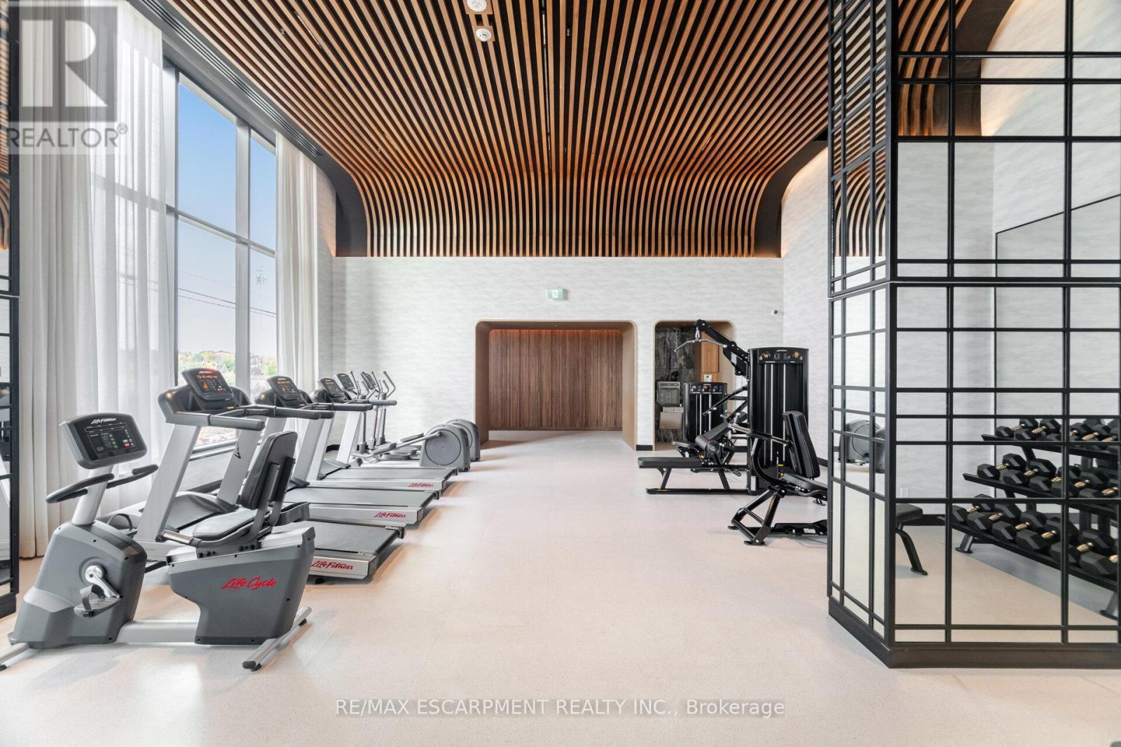 1901 - 3240 William Coltson Avenue, Oakville, ON - Indoor Photo Showing Gym Room