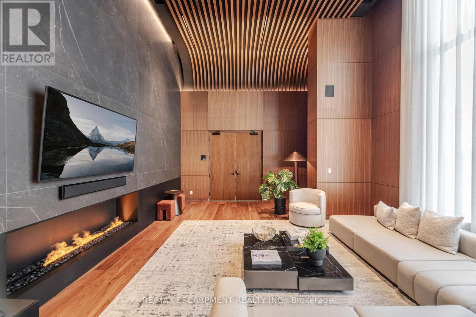 1901 - 3240 William Coltson Avenue, Oakville, ON - Indoor Photo Showing Other Room