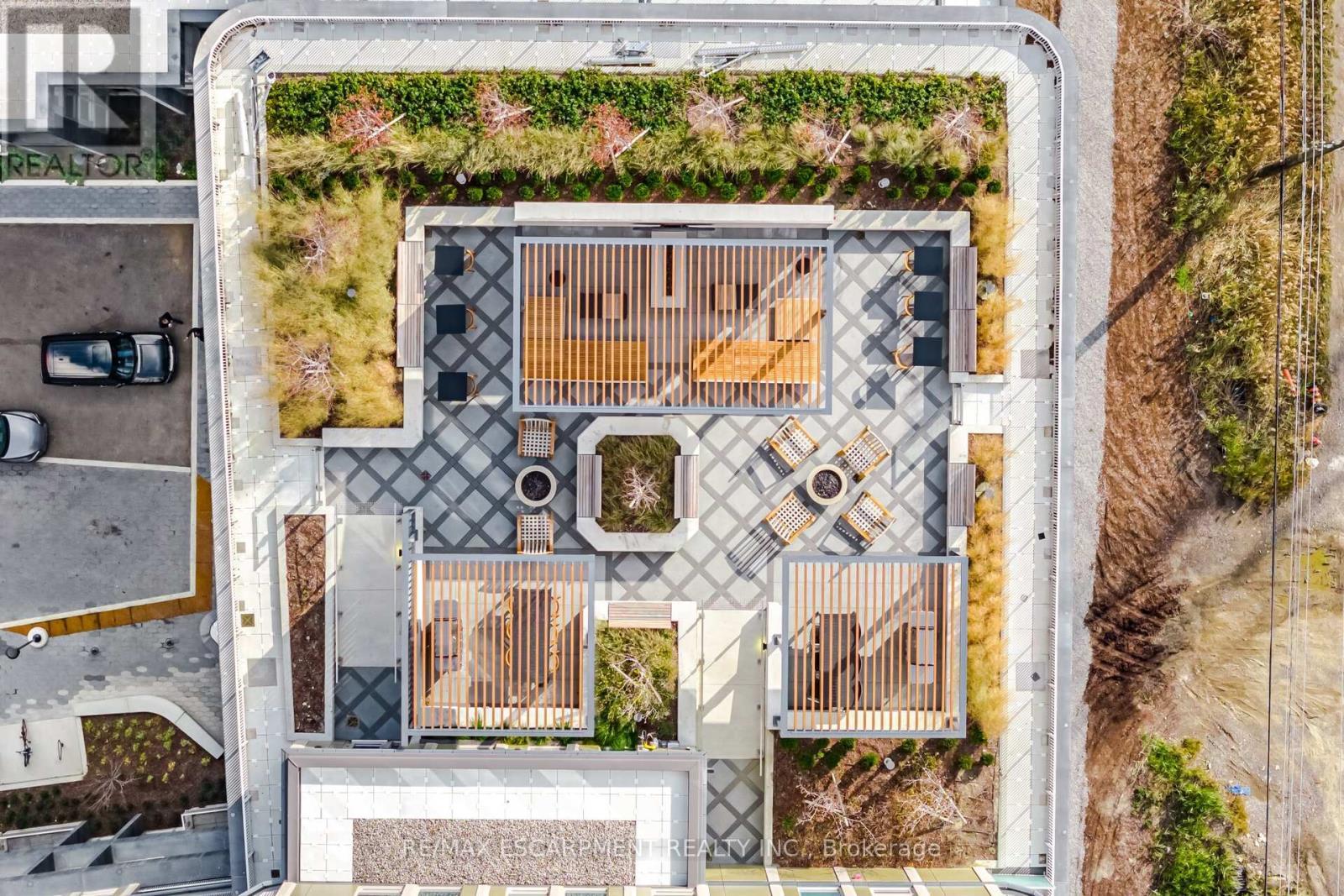 1901 - 3240 William Coltson Avenue, Oakville, ON - Outdoor