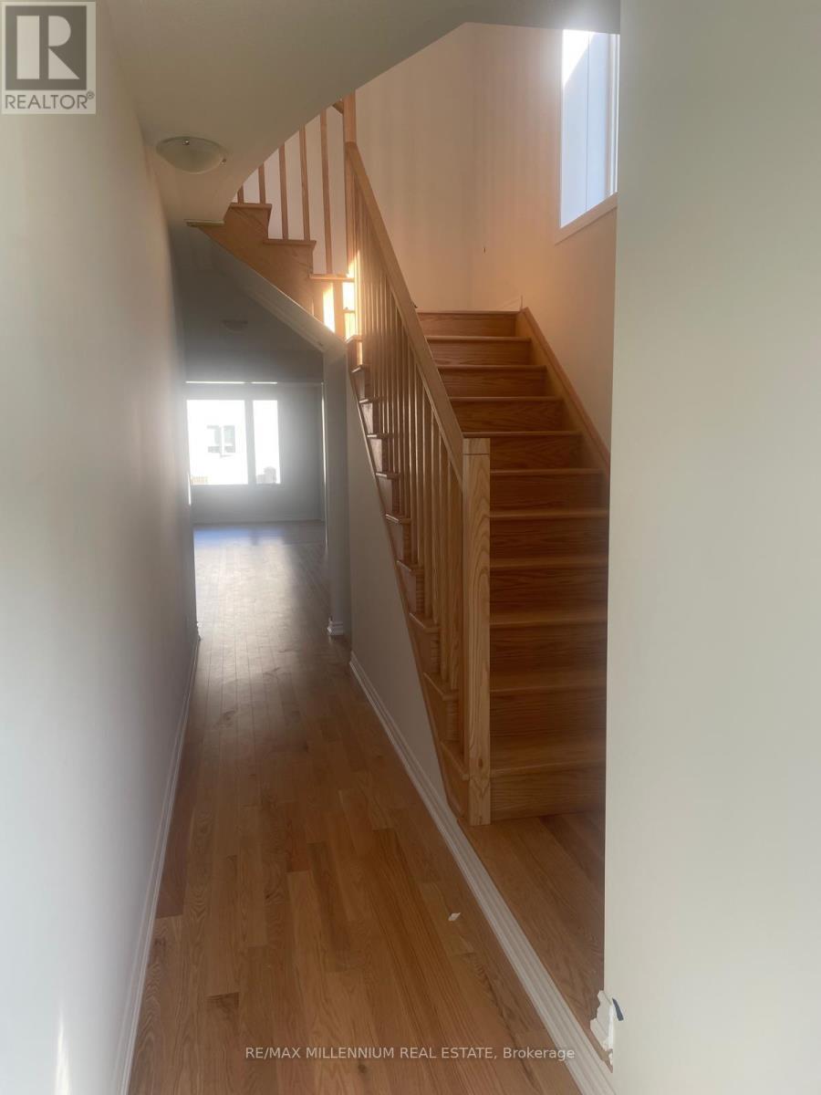 16 Tamworth Terrace, Barrie, ON - Indoor Photo Showing Other Room