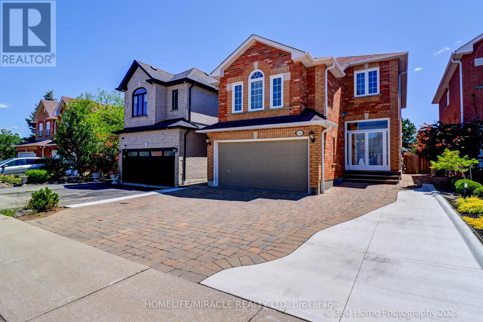 608 Driftcurrent Drive, Mississauga, ON - Outdoor With Facade