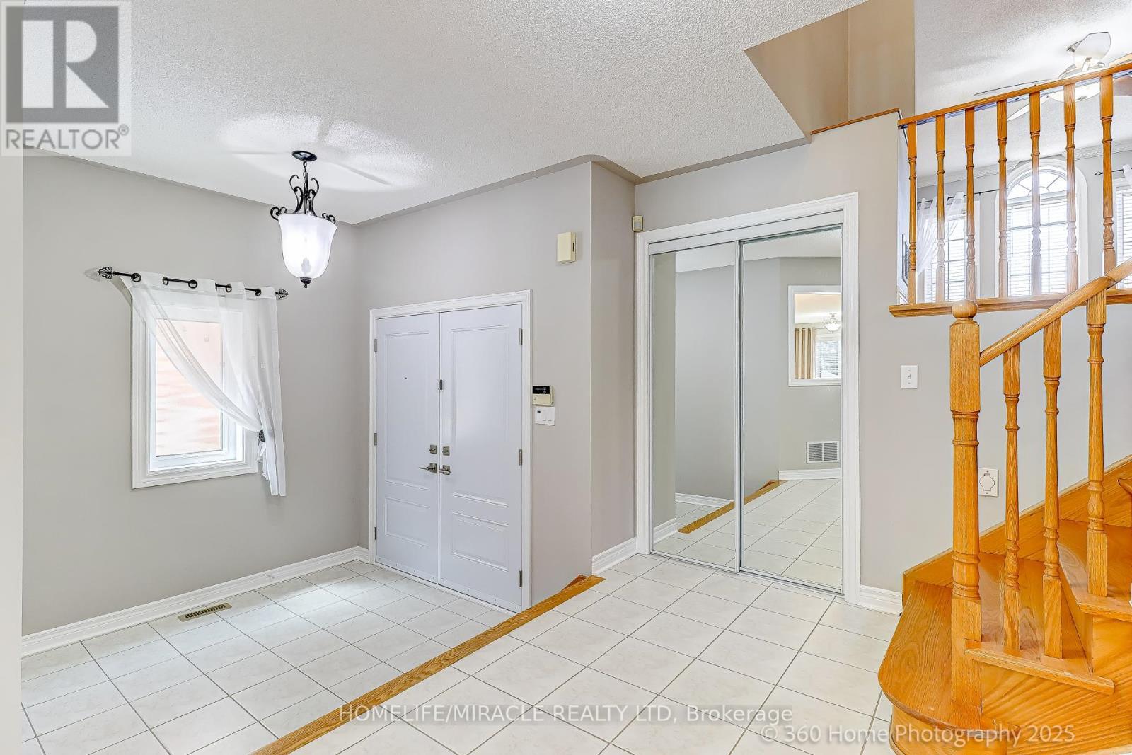 608 Driftcurrent Drive, Mississauga, ON - Indoor Photo Showing Other Room