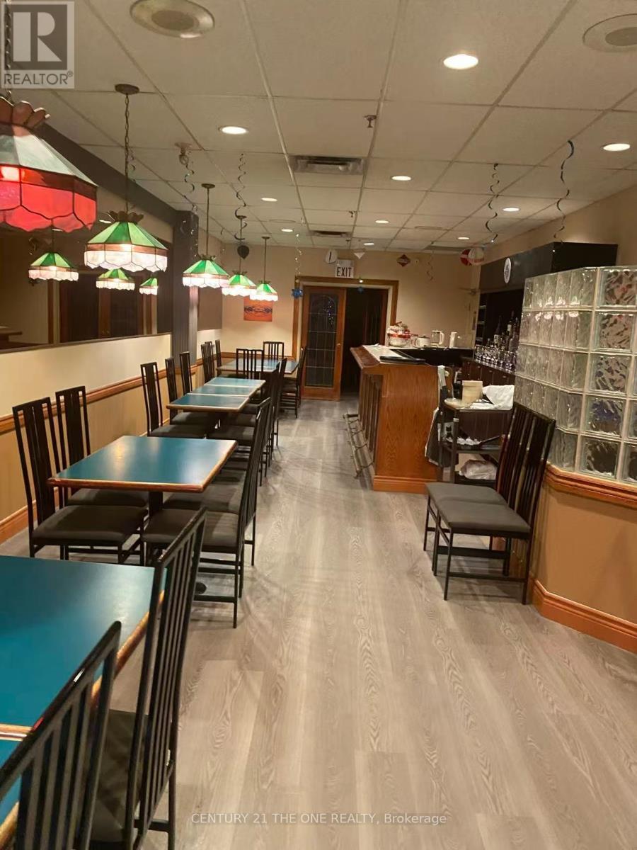 Unit 4 & 4-1 & 4-2 - 443 The Queensway S, Georgina, ON