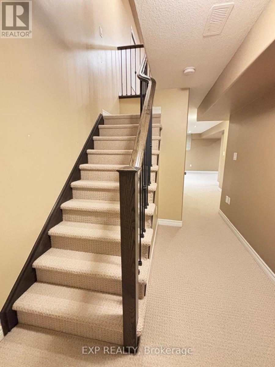 16 - 6 Chestnut Drive, Grimsby, ON - Indoor Photo Showing Other Room