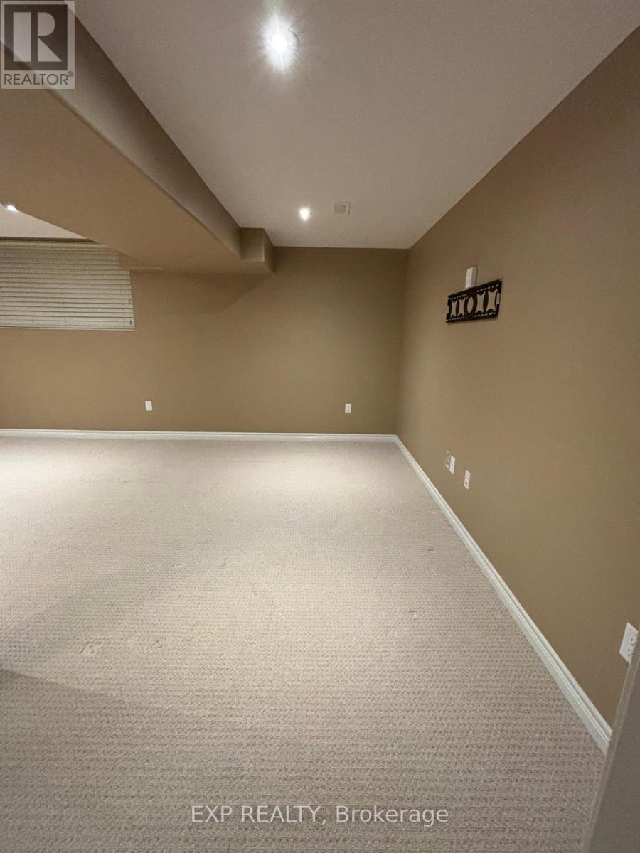 16 - 6 Chestnut Drive, Grimsby, ON - Indoor Photo Showing Other Room